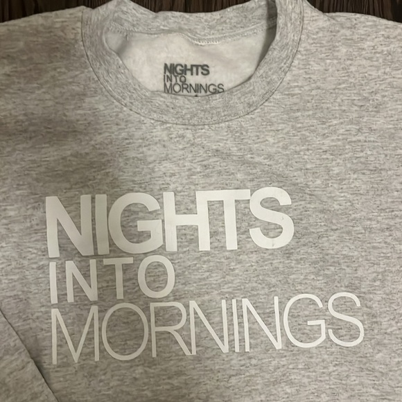 Electric Island - Nights into Mornings sweater - Picture 2 of 8